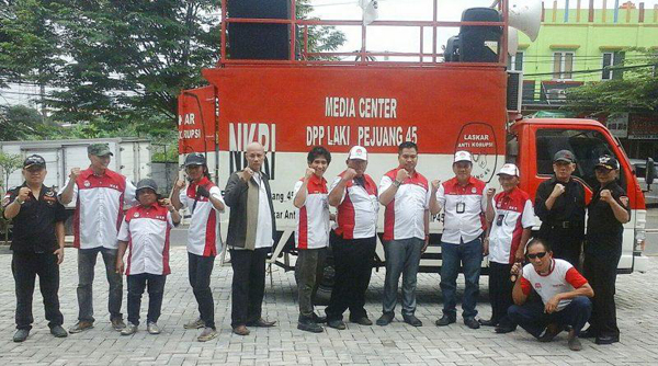 LAKI P, 45 Minta Polda Sulut Bertindak, Diduga Tambang Emas Ilegal Marak di Ratatotok LAKI P, 45 Minta Polda Sulut Bertindak, Diduga Tambang Emas Ilegal Marak di Ratatotok